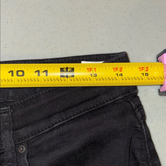 Levis Woman’s 30 Black Classic Mid Rise Skinny Jeans - Picture 7 of 7